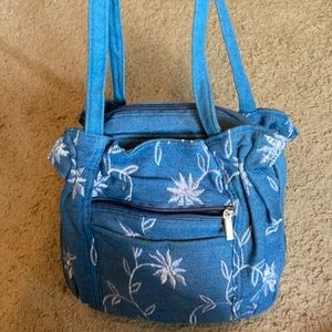 Beautiful purse ❤️ 2/$15